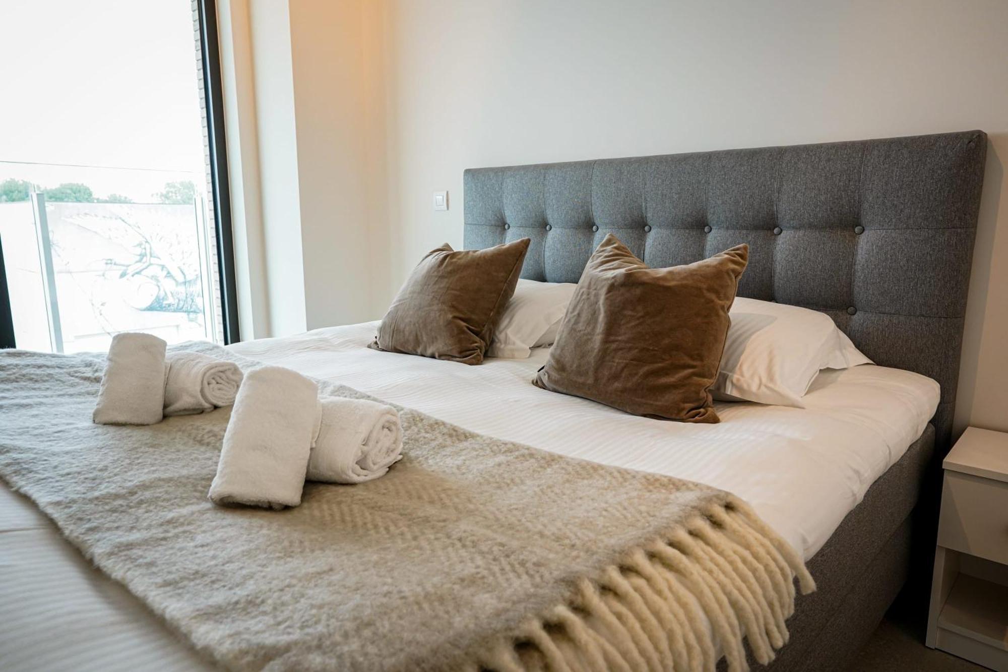 Huswell - Beautiful With Communal Pool And Gym Herberg *